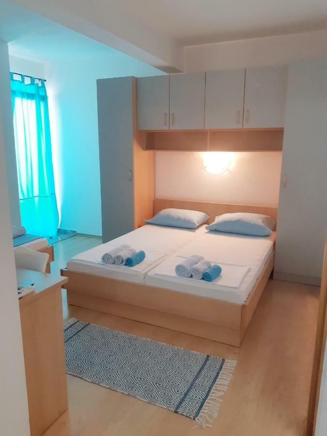 Villa Star ドルヴェニク エクステリア 写真